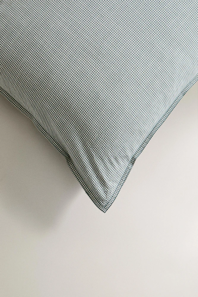 CHILDREN’S GINGHAM PILLOWCASE