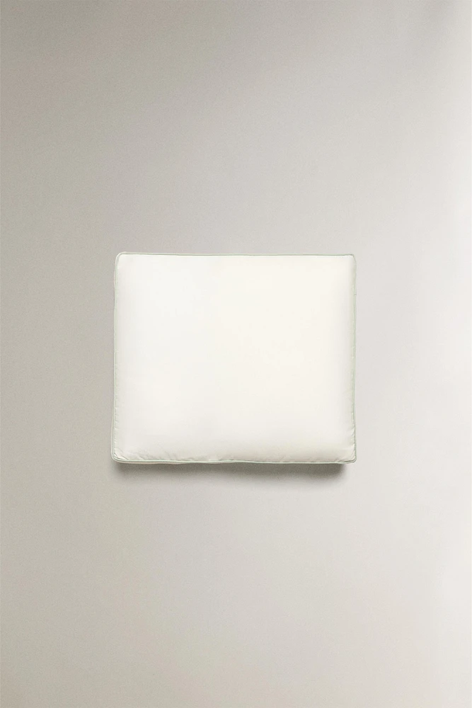 OUTDOOR CHAIR CUSHION WITH PIPING