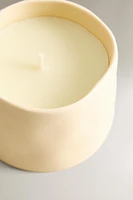 (150 G) WHITE PETALS SCENTED CANDLE