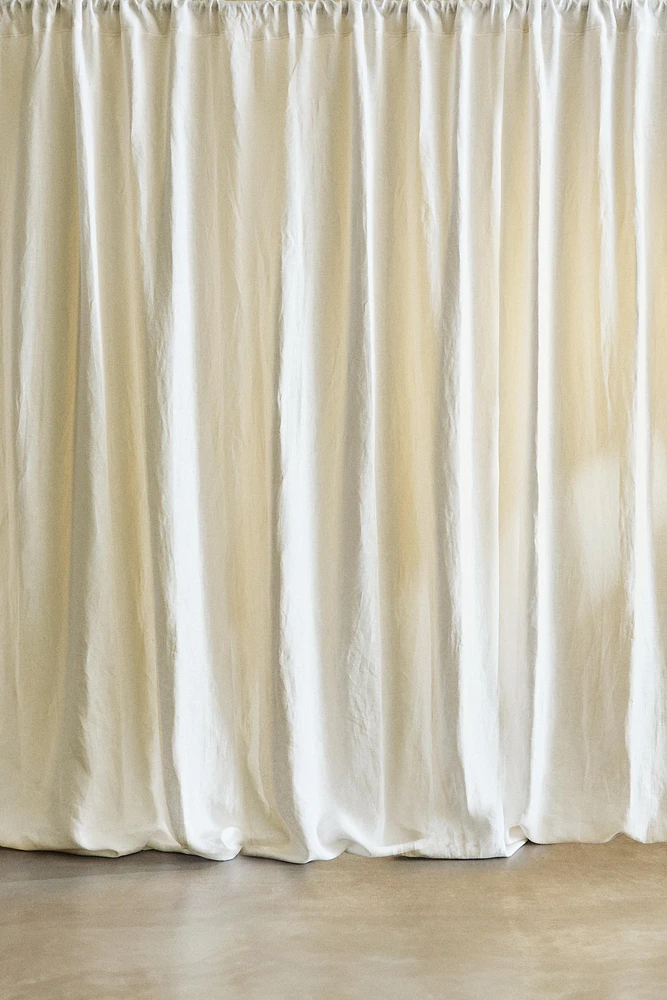 MEDIUM OPACITY DOUBLE-WIDE LINEN CURTAIN