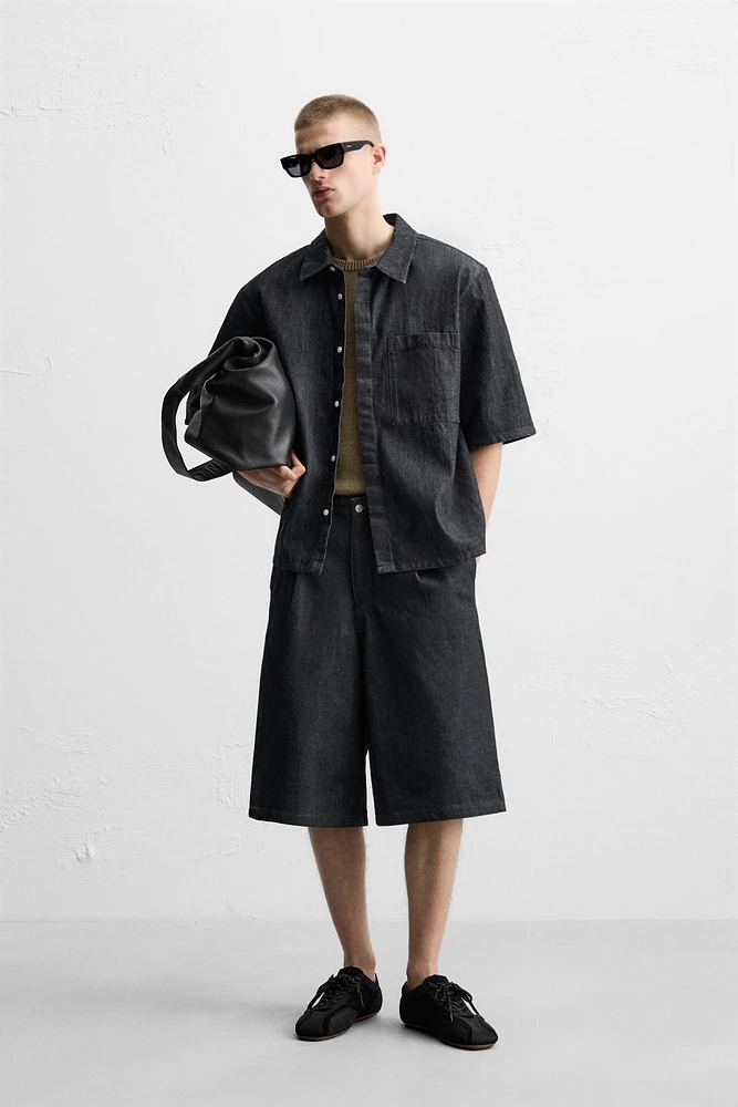 PLEATED WIDE LEG BERMUDA SHORTS