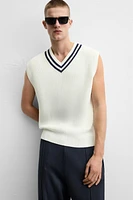 V-NECK VEST