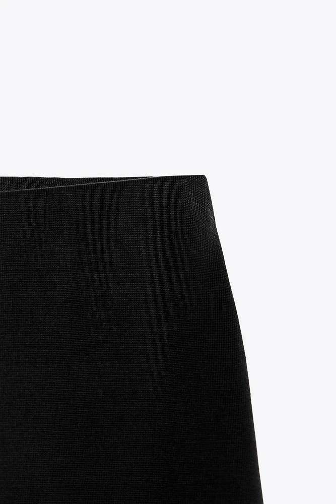 FLOWY MIDI SKIRT