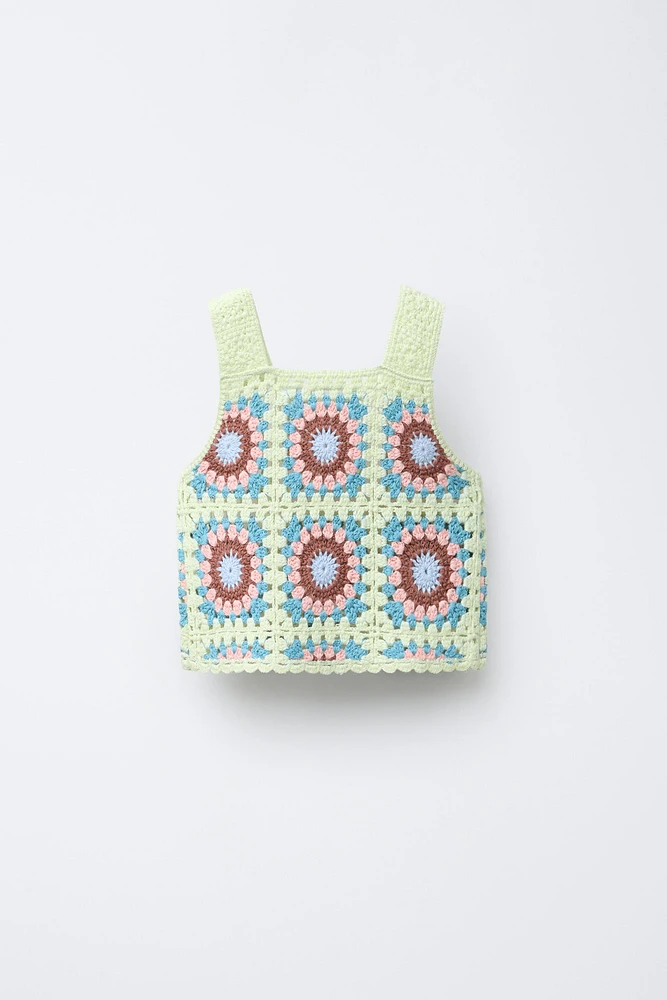 TOP EN MAILLE CROCHET