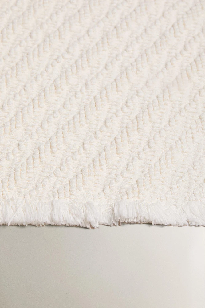 DIAGONAL STRIPED BATH MAT