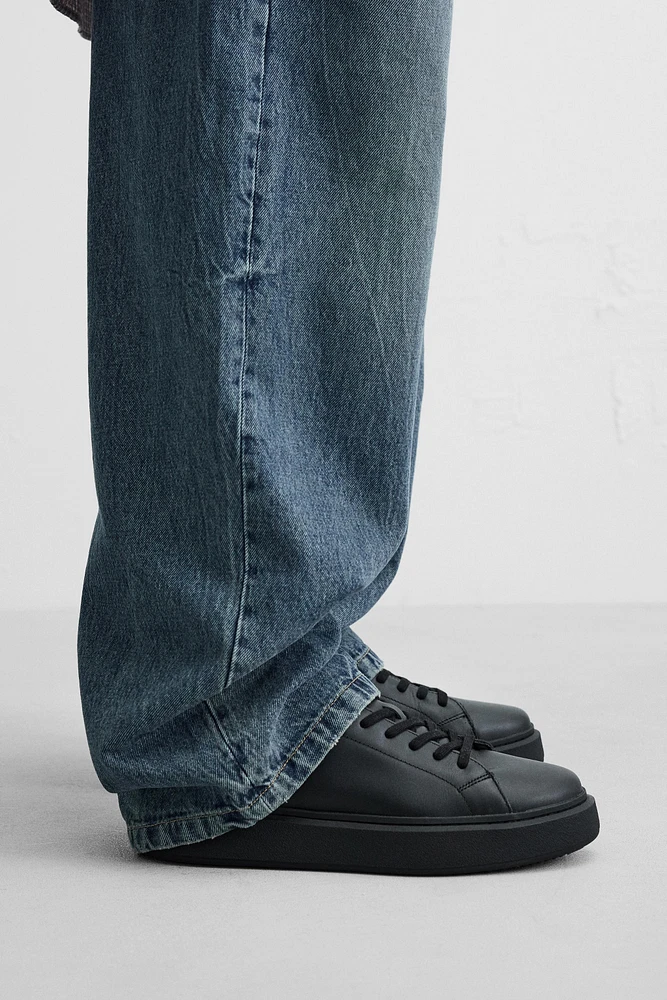 CHUNKY LEATHER SNEAKERS