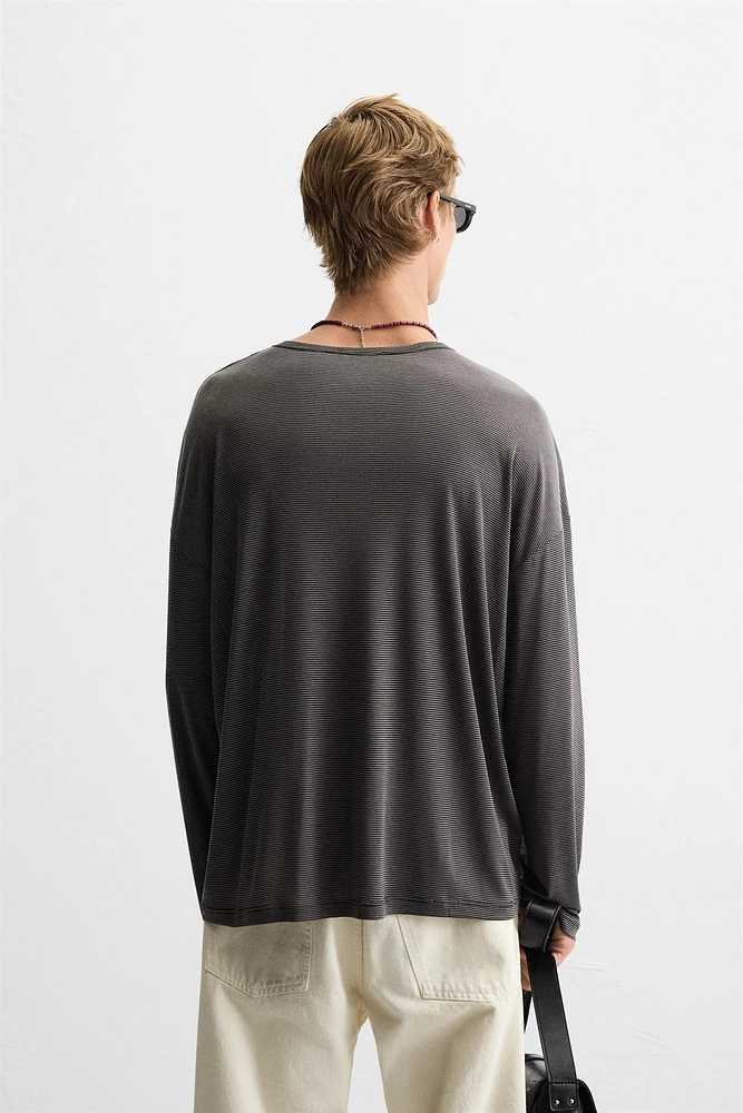 T-SHIRT À RAYURES