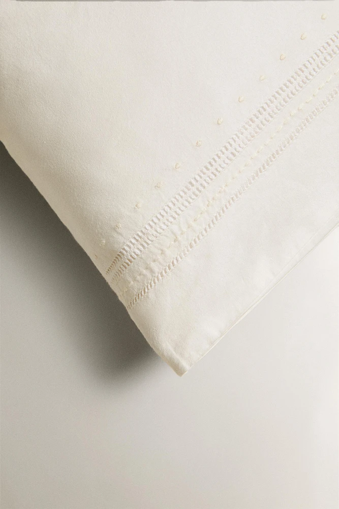 CHILDREN'S PILLOWCASE HEMS