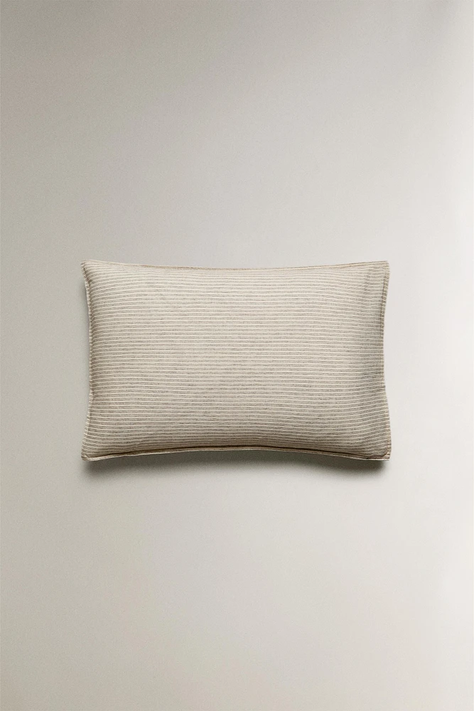 STRIPED PILLOWCASE