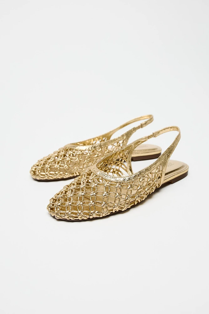 CHAUSSURES TRESSÉES AVEC EFFET MÉTALLISÉ