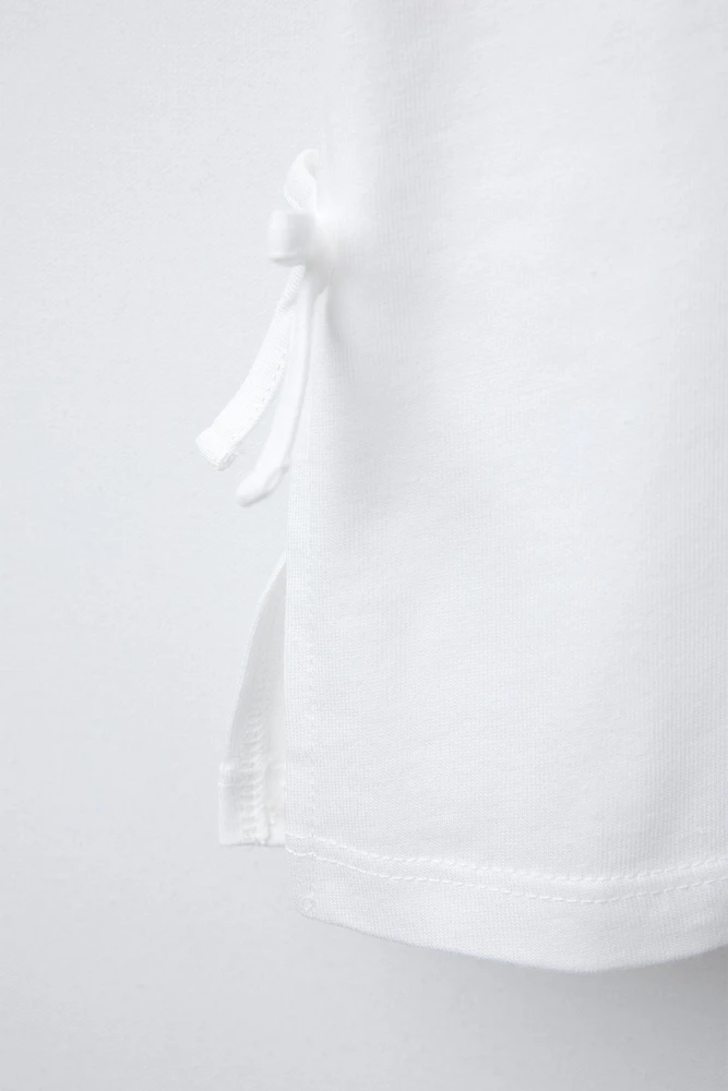 T-SHIRT IMPRIMÉ LACETS