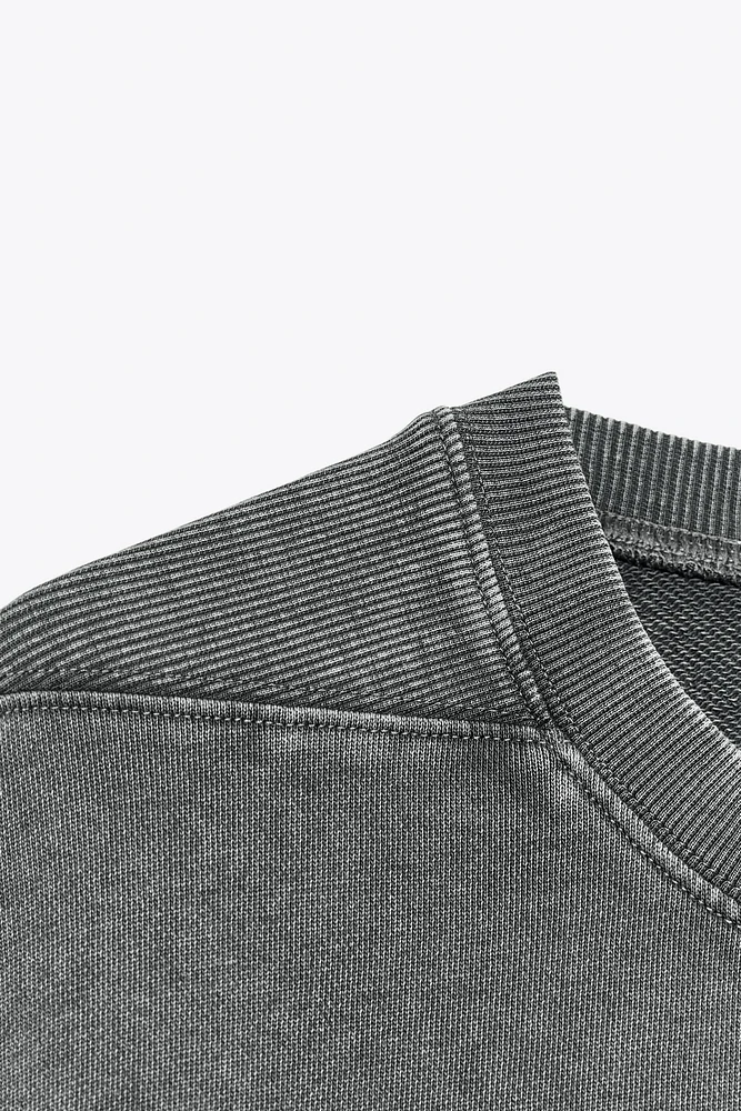 WASHED SWEATSHIRT