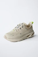 SNEAKERS WITH SOLE DETAIL