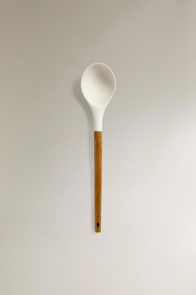 CUILLÈRE EN SILICONE ET EN BOIS