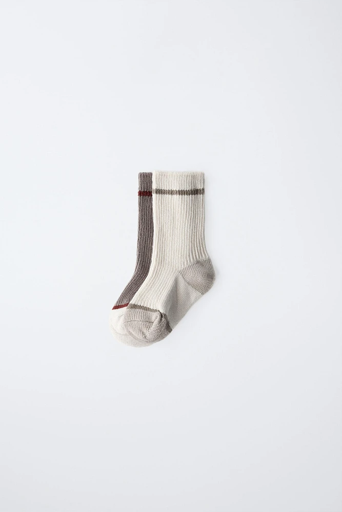 TWO-PACK OF MIXED SOCKS