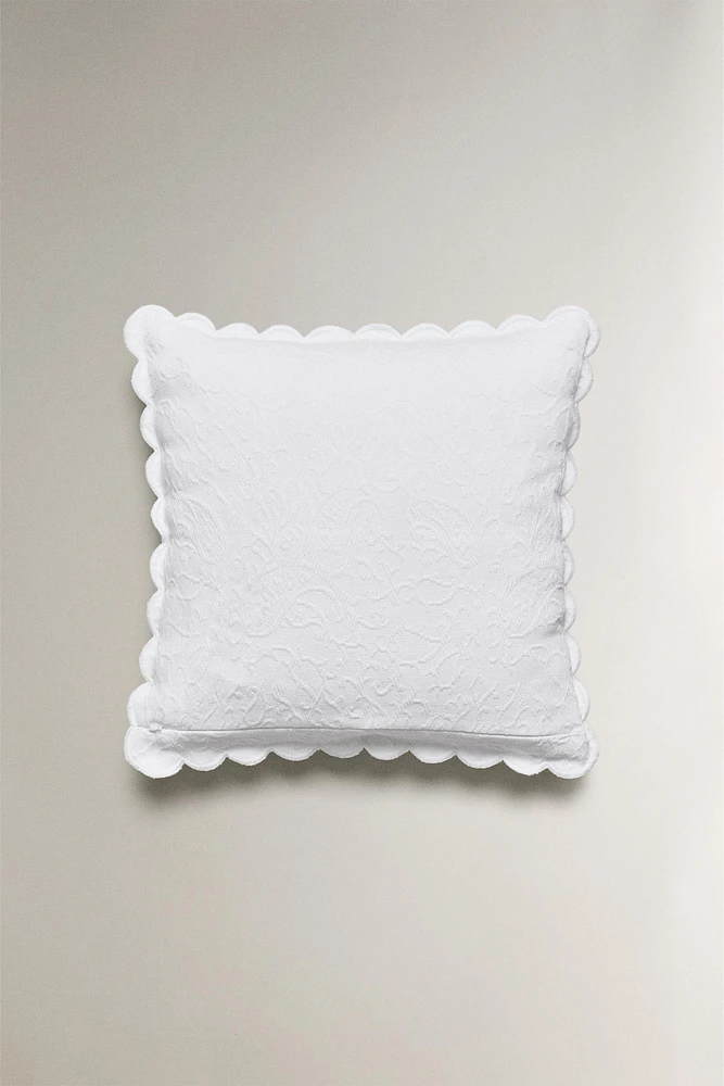 SCALLOPED FLOWER THROW PILLOW COVER