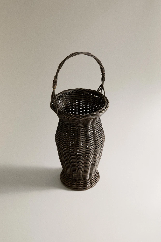 RATTAN BASKET VASE WITH HANDLE