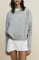 PLEATED SLEEVE SWEATSHIRT
