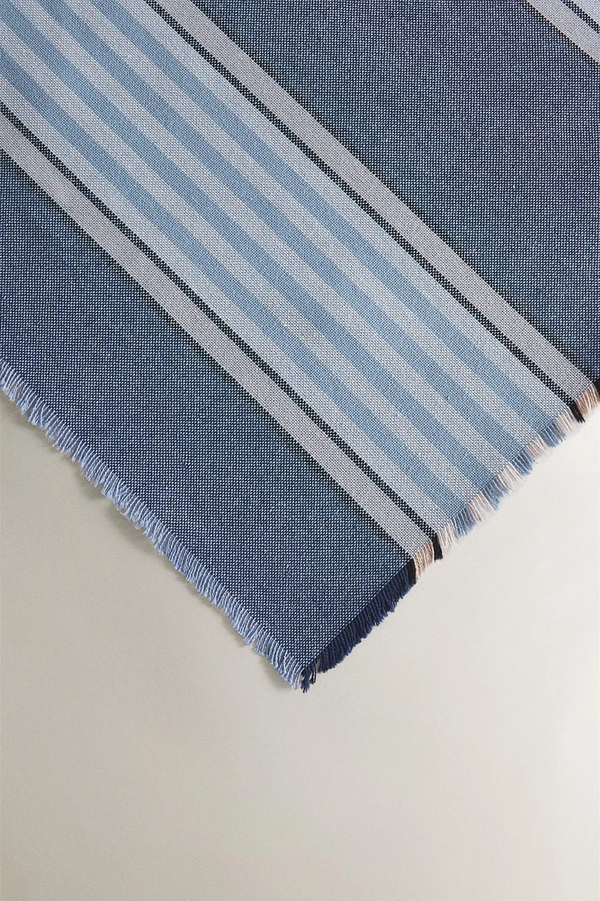 NAPPE RAYURES FIL TEINT