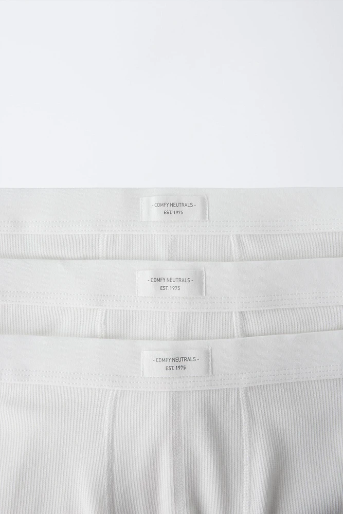 AGES -6/ THREE-PACK OF RIBBED BOXERS WITH LABEL