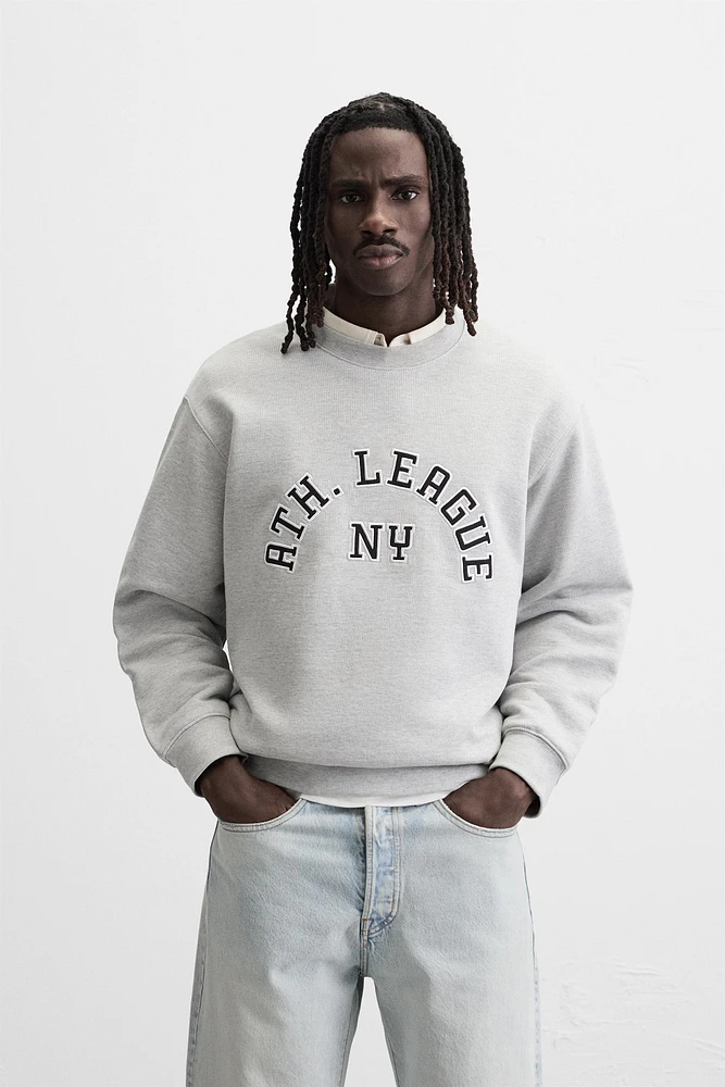 TEXT PATCH SWEATSHIRT