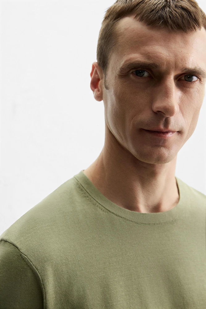 REGULAR FIT KNIT T-SHIRT