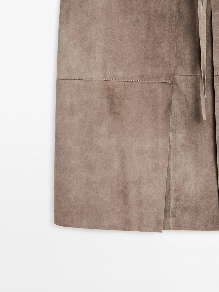 Jupe midi portefeuille en cuir finition daim
