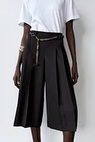 CHAIN BELT LONG SHORTS