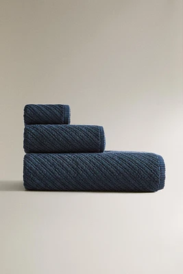 SERVIETTE DE BAIN STRUCTURE DIAGONALE