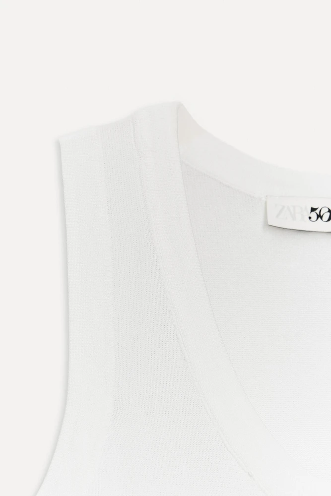SLEEVELESS KNIT TOP 50TH ANNIVERSARY