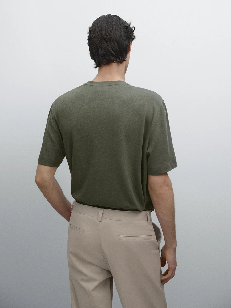 Short-sleeved T-shirt with linen
