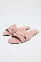 CROSSOVER LEATHER FLAT SANDALS