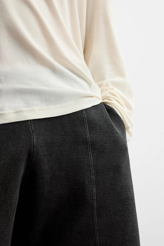 RELAXED FIT KNIT SHORTS