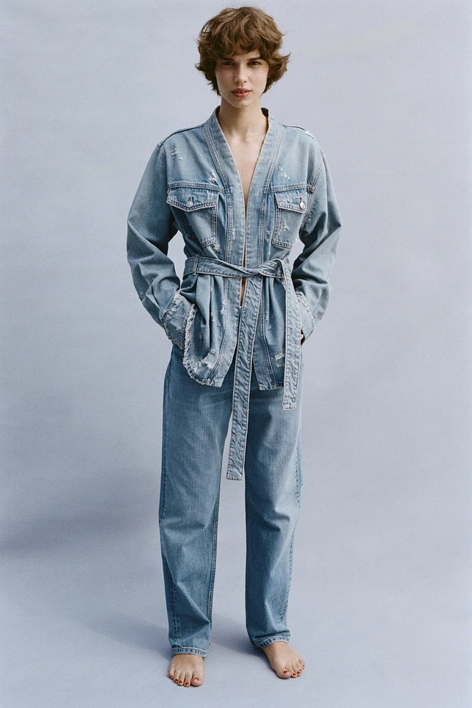 HI-RISE RIPPED MOM FIT JEANS