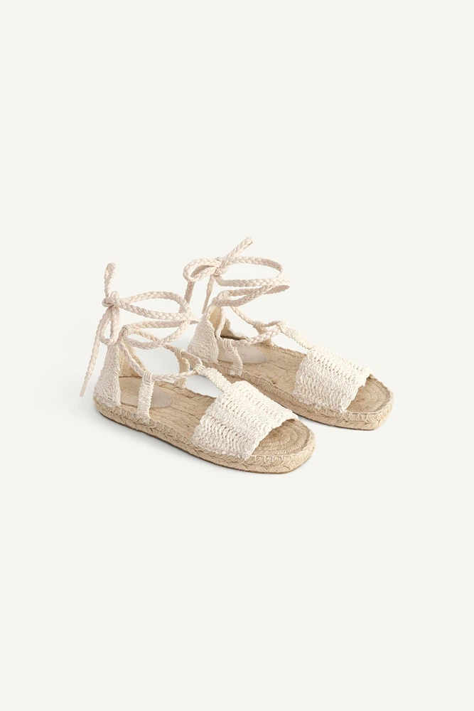 SANDALES EN JUTE