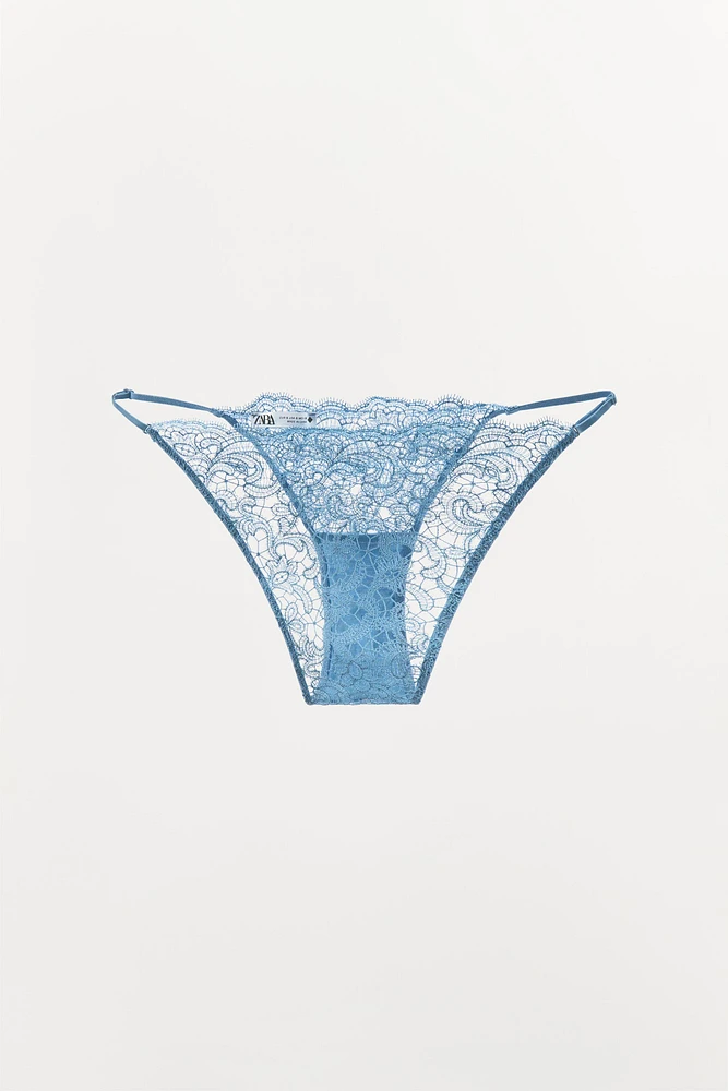 CULOTTE AVEC DENTELLE