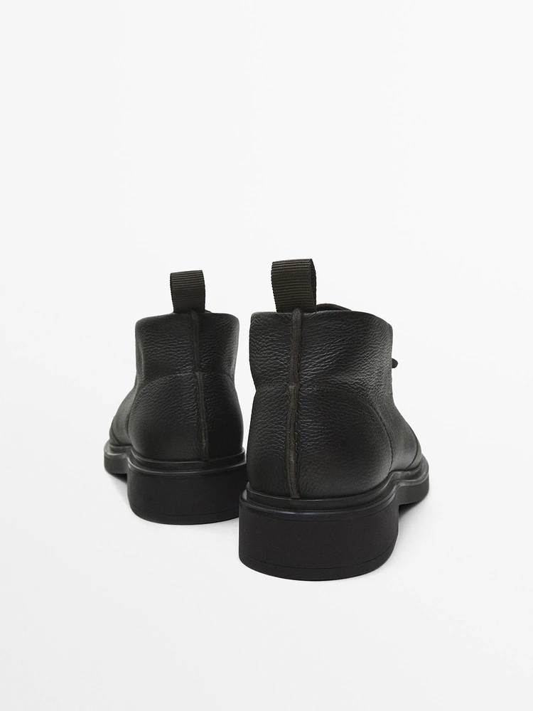 St. Moritz desert ankle boots