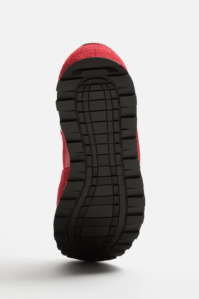 RETRO SNEAKERS
