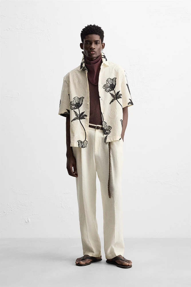 CONTRAST EMBROIDERY SHIRT