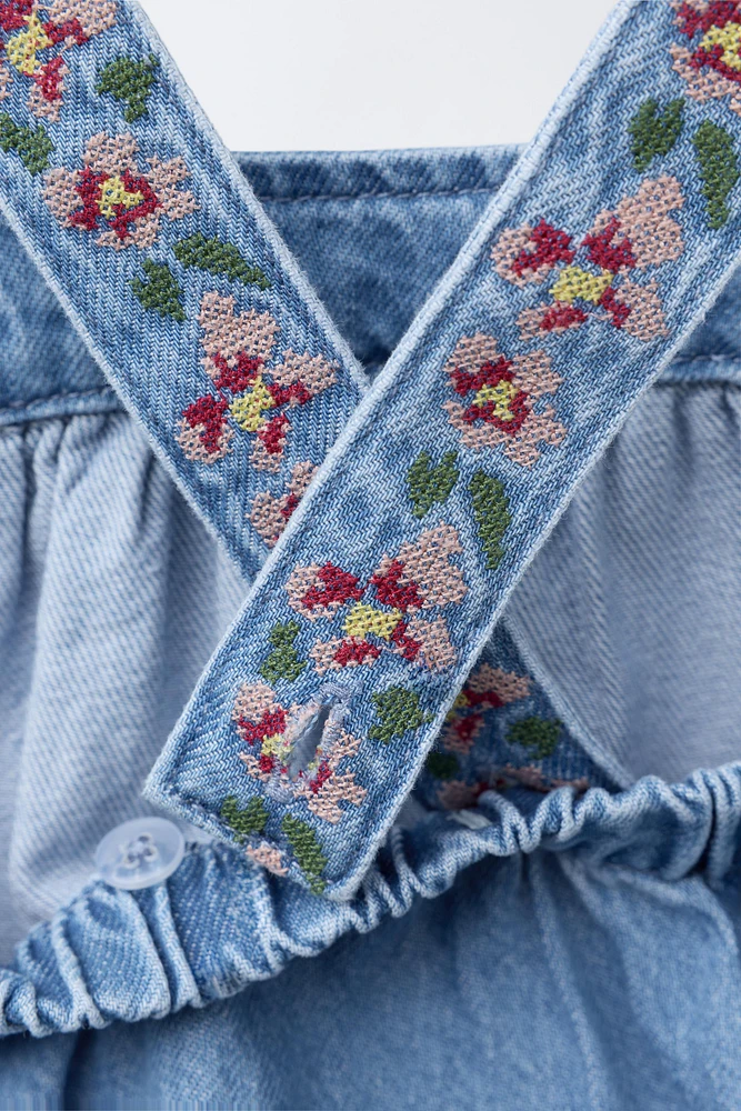 ROBE-SALOPETTE ET CULOTTE EN JEAN BRODÉ