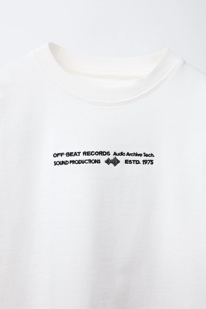 EMBROIDERED TEXT T-SHIRT