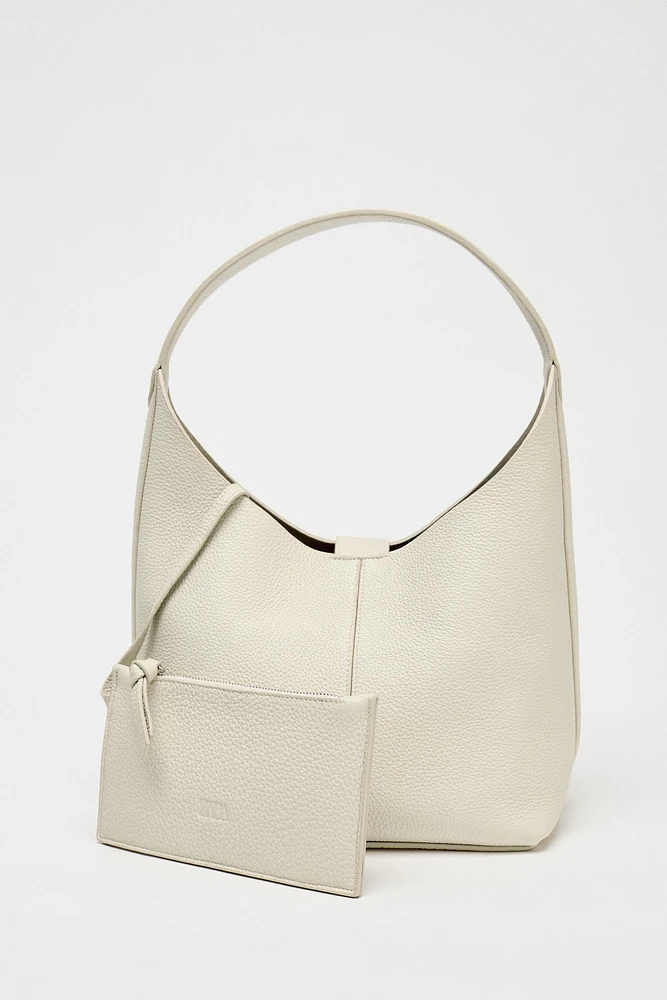 GRAINED LEATHER BUCKET BAG