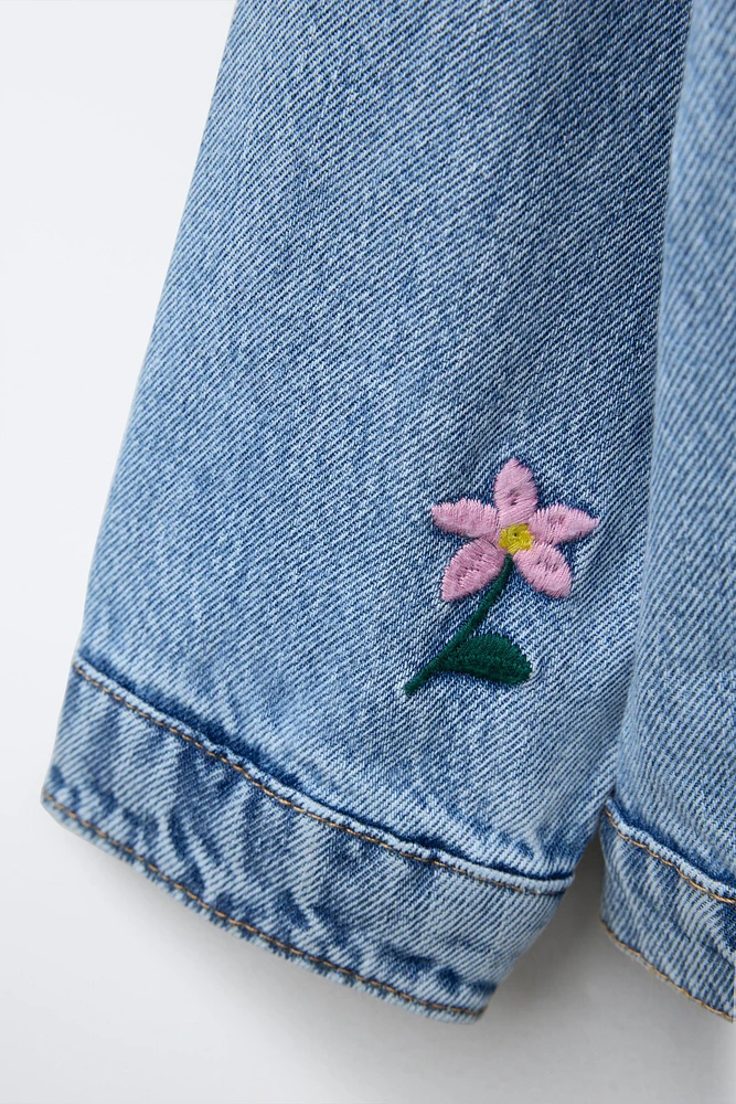VESTE EN DENIM FLEURS BRODÉES