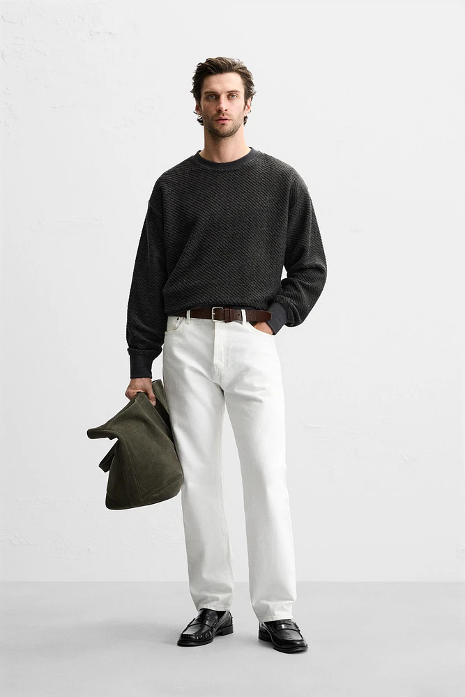 DIAGONAL TEXTURED SWEATSHIRT