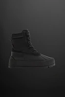 WATERPROOF HIKING BOOTS