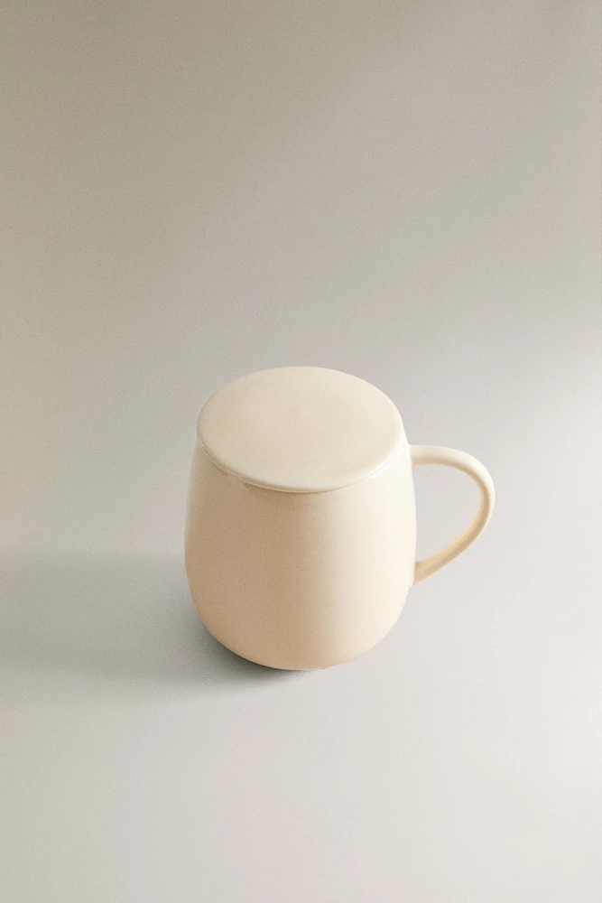 PLAIN STONEWARE TEACUP WITH LID