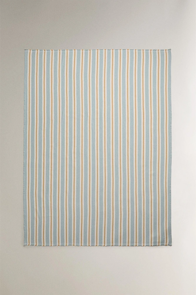 PLAIN MULTI-PURPOSE BLANKET