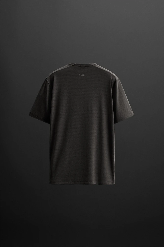 LIGHTWEIGHT TEXTURED T-SHIRT