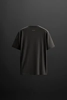 LIGHTWEIGHT TEXTURED T-SHIRT