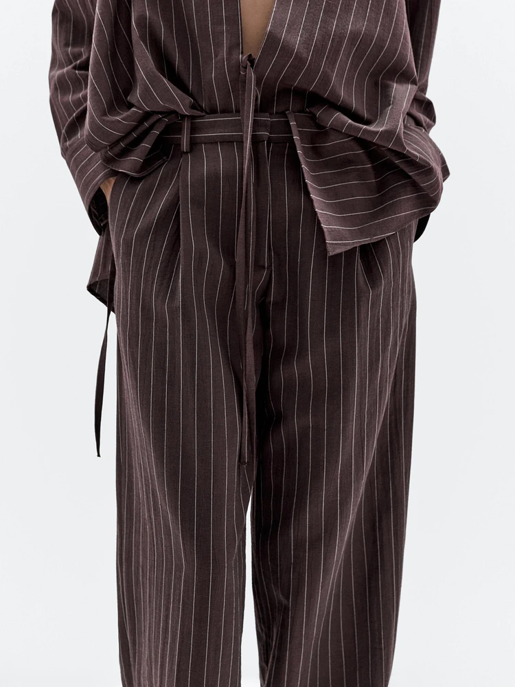 Pantalon à pinces et rayures tennis